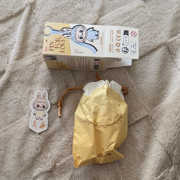 Pop Mart Labubu The Monsters Pin for Love Series “A” Vinyl Plush Pendant - Picture 4 of 9